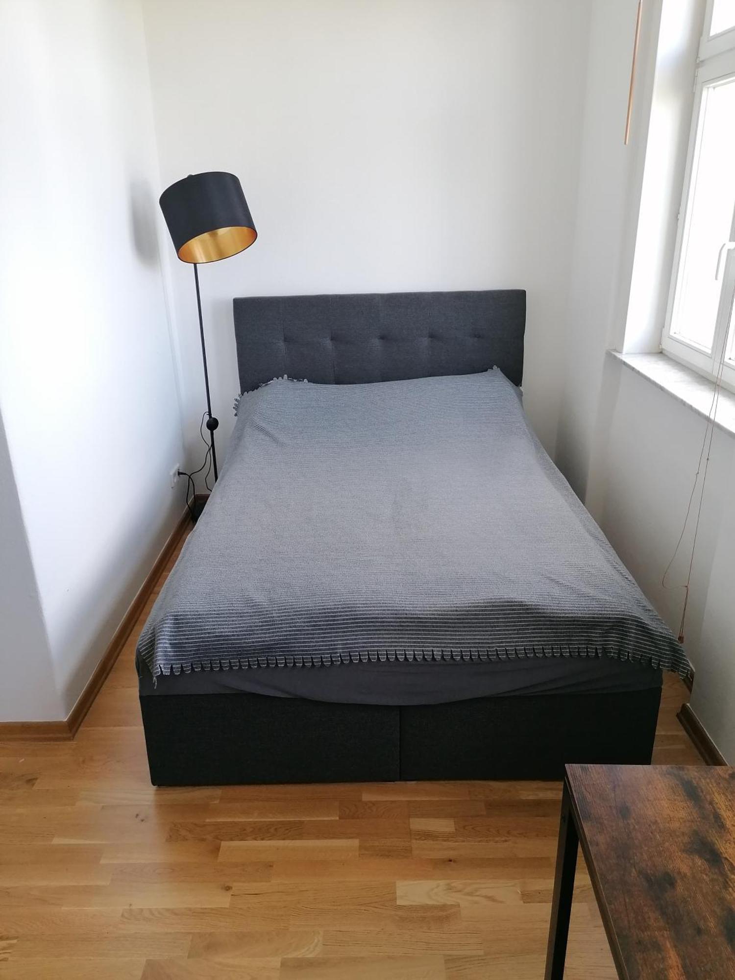 Appartement Zwei Charmante Mit Wohnbereich In Zentraler Berliner *