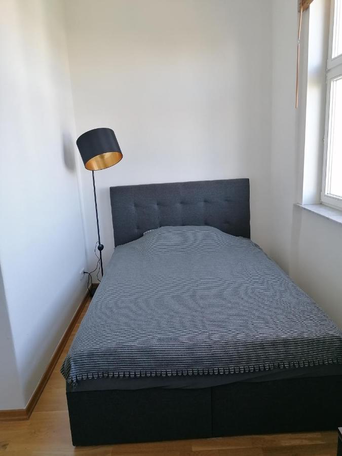 Zwei Charmante Mit Wohnbereich In Zentraler Berliner * Berlino