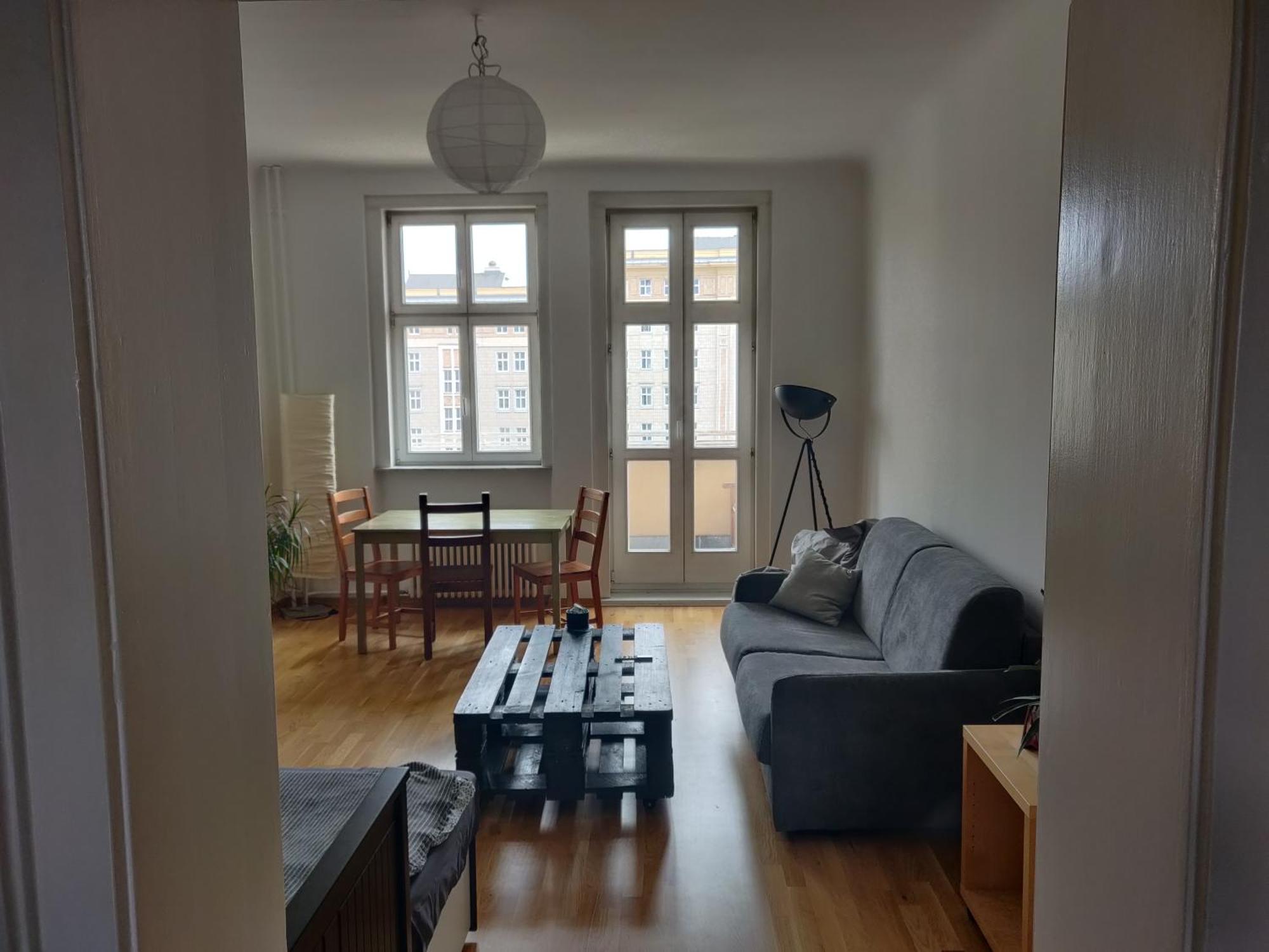 Zwei Charmante Mit Wohnbereich In Zentraler Berliner Berlino